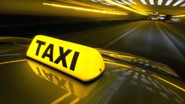 Beyond the Terminal: Navigating the World of Airport Taxis